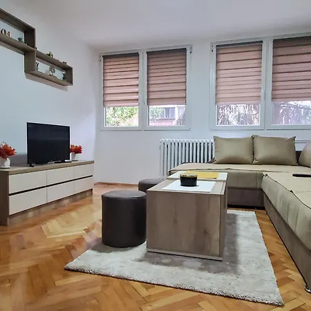 Studio Inn near Delta Planet