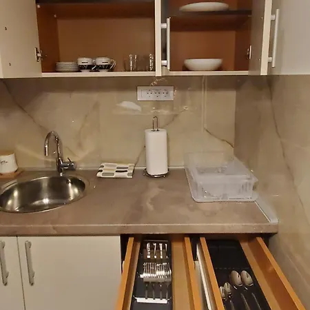 Studio Inn near Delta Planet