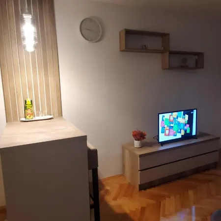 Studio Inn near Delta Planet Appartamento *