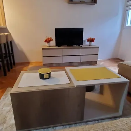 Studio Inn near Delta Planet Appartamento *